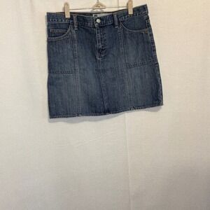 GAP Denim Mini Skirt Dark Wash w/ Pockets Casual Everyday Size 10 
RN 54023